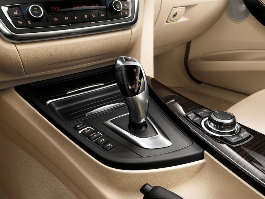  BMW 3-Series 2012 года  (фото 82 из 191)